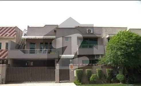 10 Marla 4 Bedrooms House sector A Askari 11 Lahore For Sale