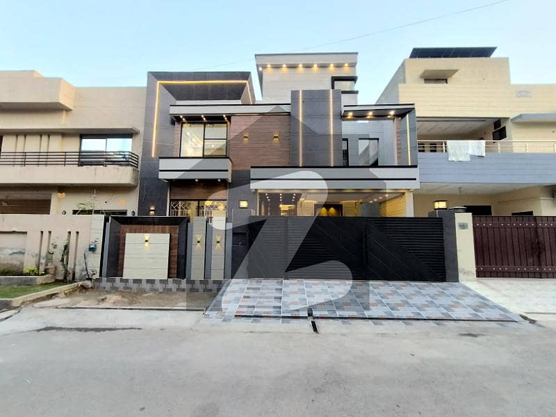 10 Marla Brand New House Available For Sale 10 Marla Brand New House Available For Sale
