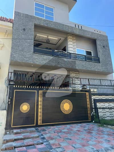 سوان گارڈن ۔ بلاک ایچ سوان گارڈن,اسلام آباد میں 4 کمروں کا 6 مرلہ مکان 2.65 کروڑ میں برائے فروخت۔