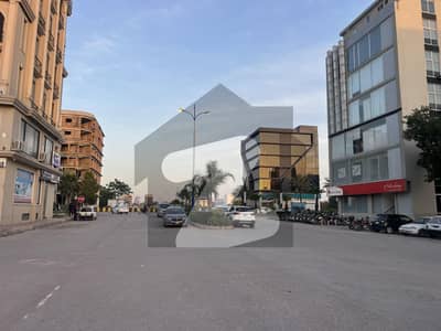 بحریہ پیراڈائز بحریہ ٹاؤن راولپنڈی,راولپنڈی میں 6 مرلہ کمرشل پلاٹ 7.5 کروڑ میں برائے فروخت۔