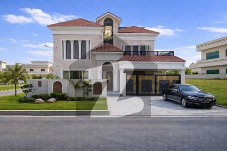 Multi Garden B-17 A BLOCK kanal Conner house available for sale