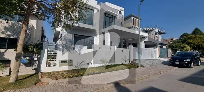 ڈی ایچ اے فیز 2 - سیکٹر ایچ ڈی ایچ اے ڈیفینس فیز 2,ڈی ایچ اے ڈیفینس,اسلام آباد میں 8 کمروں کا 1 کنال مکان 14.0 کروڑ میں برائے فروخت۔