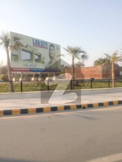 ایل ڈی اے سٹی فیز 1 ۔ بلاک جے ایل ڈی اے سٹی فیز 1 - جناح سیکٹر,ایل ڈی اے سٹی فیز 1,ایل ڈی اے سٹی,ایل ڈی اے روڈ,لاہور میں 5 مرلہ رہائشی پلاٹ 38.0 لاکھ میں برائے فروخت۔