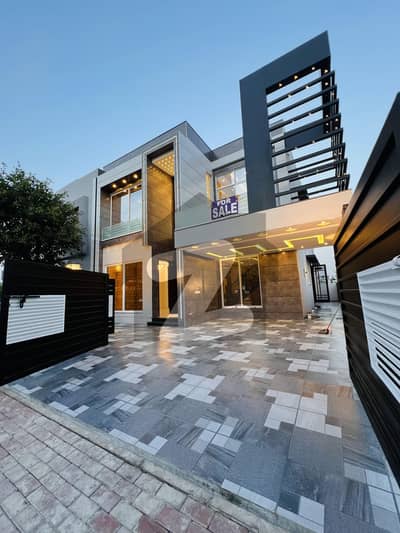 بحریہ ٹاؤن - طلحہ بلاک بحریہ ٹاؤن سیکٹر ای,بحریہ ٹاؤن,لاہور میں 5 کمروں کا 10 مرلہ مکان 4.15 کروڑ میں برائے فروخت۔