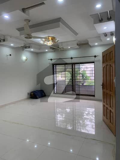 1 Kanal Full House For Rent In Bahria Tow Phase 4 with 10 kv Soler