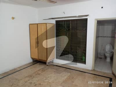 7 Marla Lower And Upper Portion Near Ayub Chowk And Emporium Mall