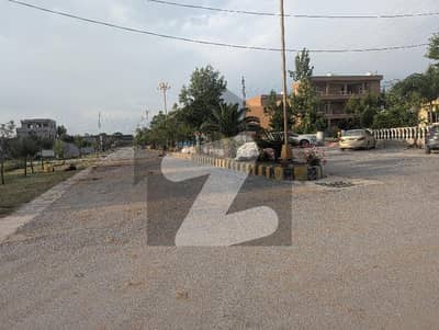 جاپان روڈ اسلام آباد میں 5 مرلہ کمرشل پلاٹ 1.0 کروڑ میں برائے فروخت۔