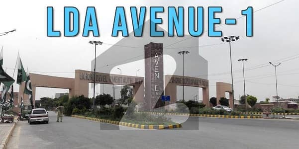 ایل ڈی اے ایوینیو لاہور میں 4 کمروں کا 1 کنال بالائی پورشن 1.05 لاکھ میں کرایہ پر دستیاب ہے۔