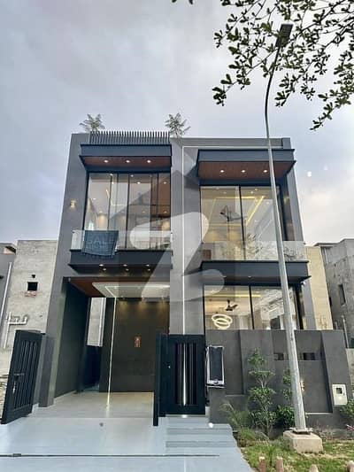 پارک ویو سٹی لاہور میں 4 کمروں کا 5 مرلہ مکان 1.65 کروڑ میں برائے فروخت۔