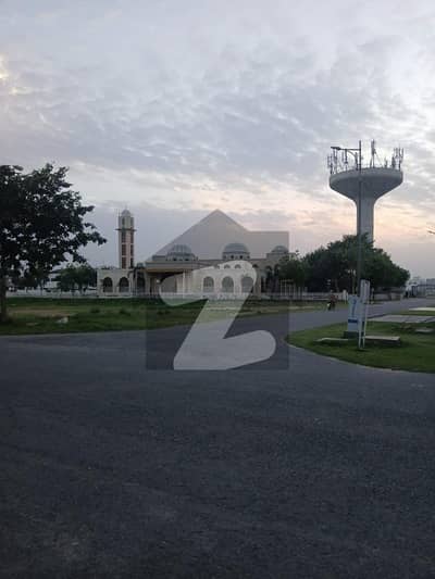 ڈی ایچ اے فیز 8 - بلاک ایس فیز 8,ڈیفنس (ڈی ایچ اے),لاہور میں 2 کنال رہائشی پلاٹ 10.0 کروڑ میں برائے فروخت۔ ڈی ایچ اے فیز 8 - بلاک ایس فیز 8,ڈیفنس (ڈی ایچ اے),لاہور میں 2 کنال رہائشی پلاٹ 10.0 کروڑ میں برائے فروخت۔