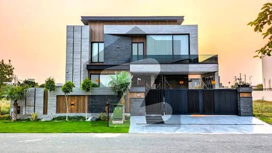 ڈی ایچ اے فیز 7 - بلاک وائے فیز 7,ڈیفنس (ڈی ایچ اے),لاہور میں 5 کمروں کا 1 کنال مکان 7.25 کروڑ میں برائے فروخت۔