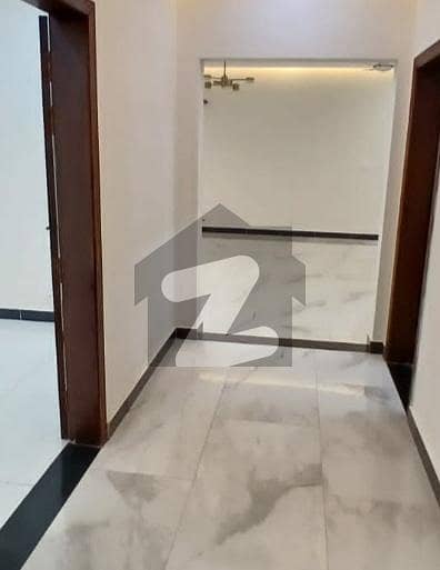 Excellent Community Living In Highly Secured Area In Center Of City