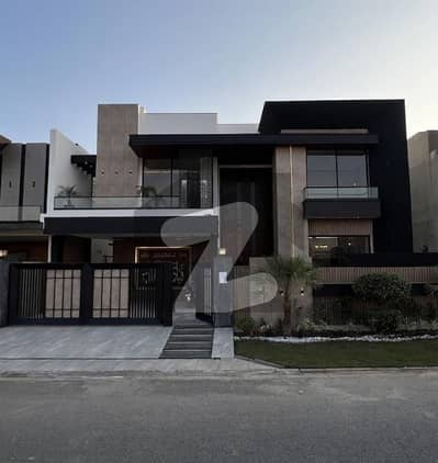 بحریہ ٹاؤن آئرس بلاک بحریہ ٹاؤن سیکٹر سی,بحریہ ٹاؤن,لاہور میں 5 کمروں کا 10 مرلہ مکان 2.9 کروڑ میں برائے فروخت۔