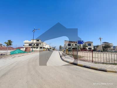 بحریہ انکلیو - سیکٹر سی 1 بحریہ انکلیو,بحریہ ٹاؤن,اسلام آباد میں 10 مرلہ رہائشی پلاٹ 2.35 کروڑ میں برائے فروخت۔