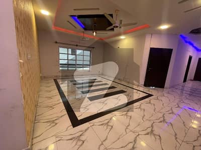 ڈی ایچ اے ڈیفینس فیز 2 ڈی ایچ اے ڈیفینس,اسلام آباد میں 3 کمروں کا 1 کنال بالائی پورشن 1.3 لاکھ میں کرایہ پر دستیاب ہے۔