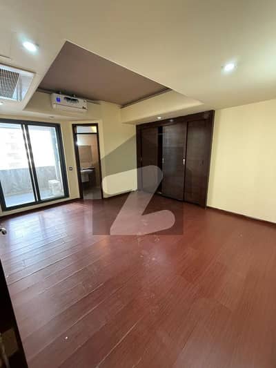 ایف ۔ 10 مرکز ایف ۔ 10,اسلام آباد میں 3 کمروں کا 9 مرلہ فلیٹ 6.25 کروڑ میں برائے فروخت۔