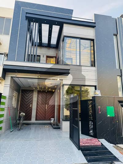 بحریہ آرچرڈ فیز 2 بحریہ آرچرڈ,لاہور میں 3 کمروں کا 5 مرلہ مکان 1.8 کروڑ میں برائے فروخت۔