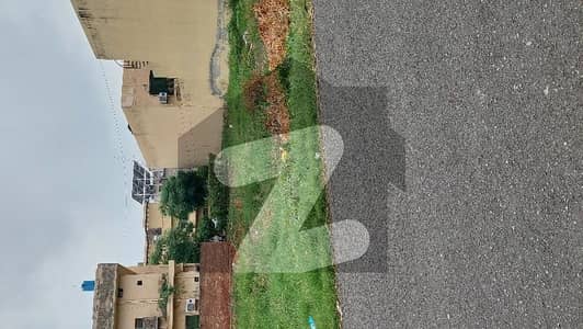 پنجاب یونیورسٹی فیز 1 - بلاک اے پنجاب یونیورسٹی سوسائٹی فیز 1,پنجاب یونیورسٹی ایمپلائیز سوسائٹی,لاہور میں 18 مرلہ رہائشی پلاٹ 3.3 کروڑ میں برائے فروخت۔