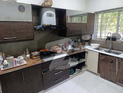 10 Marla New House In Divine Garden For Rent