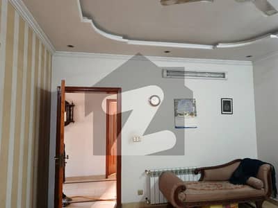 Big Upper Portion Available For Rent