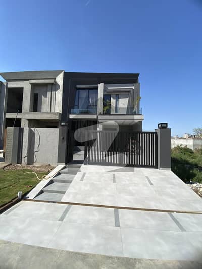 10 Marla Brand New House For Sale In Formanites Housing Scheme