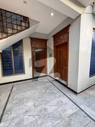 جی ۔ 13/1 جی ۔ 13,اسلام آباد میں 4 کمروں کا 4 مرلہ مکان 1.2 لاکھ میں کرایہ پر دستیاب ہے۔