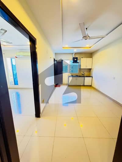 Gulberg Icon 2 Front Facing 2 Bedroom Available
