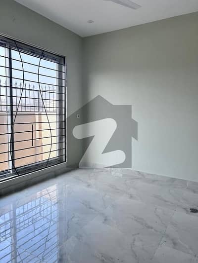 ڈی ایچ اے ڈیفینس فیز 2 ڈی ایچ اے ڈیفینس,اسلام آباد میں 3 کمروں کا 1 کنال بالائی پورشن 90.0 ہزار میں کرایہ پر دستیاب ہے۔