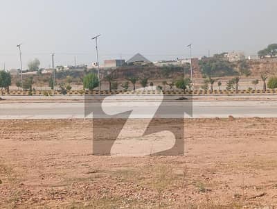 street 24 plot 25 all dues clear with construction leter   near to bognvilla gate