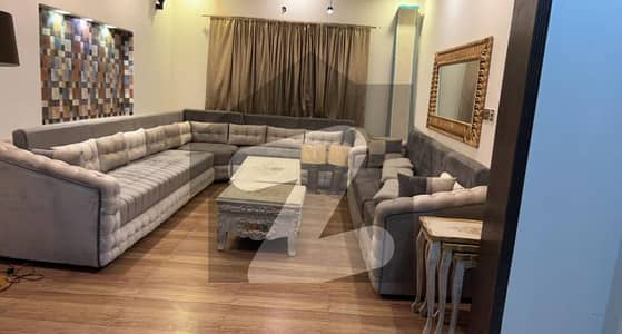 1 bedroom fully furnished neat and clean flat available for rent in bahria town lahore
