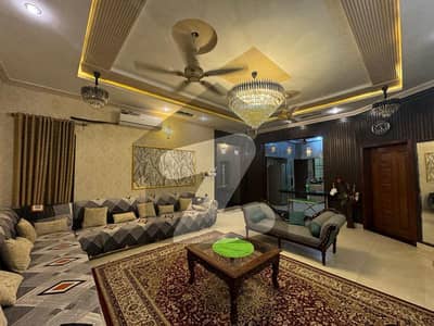 1 KANAL 3 STORY LIKE BRAND NEW HOUSE FOR SALE IN PCSIR STAFF COLONY NEAR COLLEGE ROAD LAHORE.