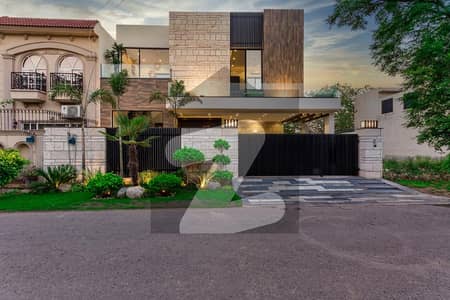 ڈی ایچ اے فیز 7 ڈیفنس (ڈی ایچ اے),لاہور میں 4 کمروں کا 10 مرلہ مکان 4.5 کروڑ میں برائے فروخت۔