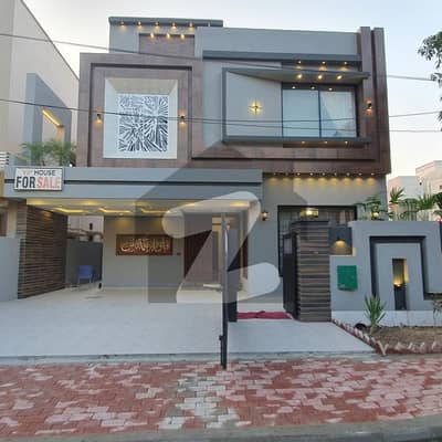 گلبرگ اسلام آباد میں 6 کمروں کا 10 مرلہ مکان 4.75 کروڑ میں برائے فروخت۔