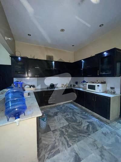 گلستانِِ جوہر ۔ بلاک اے 3 گلستانِ جوہر,کراچی میں 9 کمروں کا 10 مرلہ مکان 5.65 کروڑ میں برائے فروخت۔