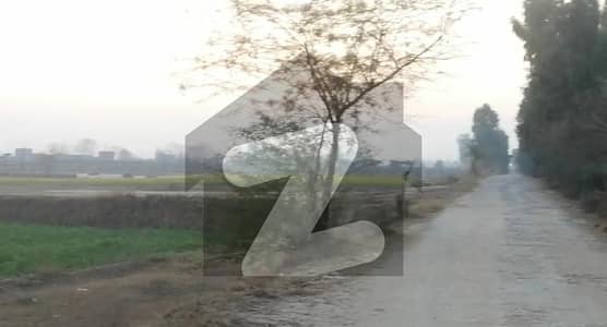 اسلام آباد ۔ پشاور موٹروے پشاور میں 1000 کنال صنعتی زمین 13.5 ارب میں برائے فروخت۔