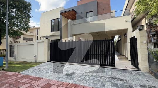 ڈی ایچ اے فیز 2 - سیکٹر جی ڈی ایچ اے ڈیفینس فیز 2,ڈی ایچ اے ڈیفینس,اسلام آباد میں 5 کمروں کا 1 کنال مکان 11.25 کروڑ میں برائے فروخت۔