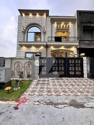 فارمانئیٹس ہاؤسنگ سکیم ۔ بلاک این فارمانئیٹس ہاؤسنگ سکیم,لاہور میں 3 کمروں کا 3 مرلہ مکان 57.0 ہزار میں کرایہ پر دستیاب ہے۔