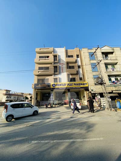 کینال گارڈن لاہور میں 9 مرلہ Studio عمارت 15.0 کروڑ میں برائے فروخت۔