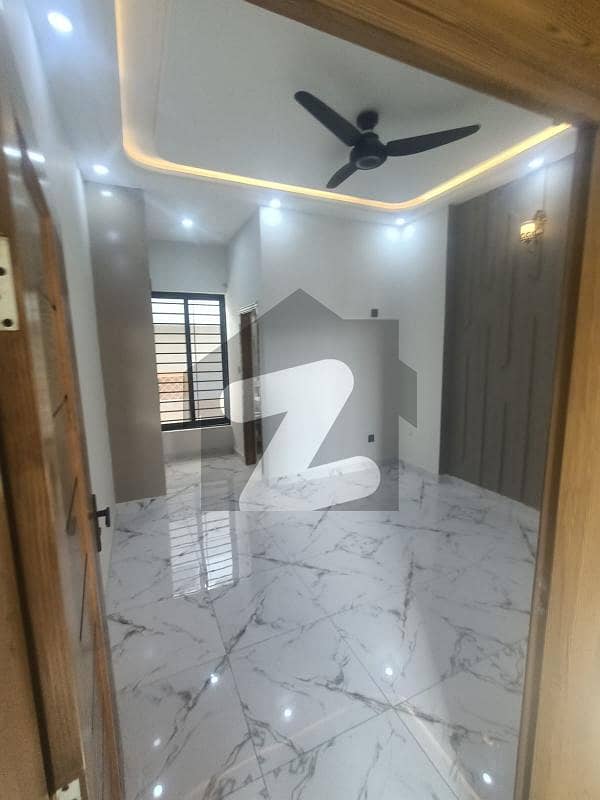 آئی ۔ 14 اسلام آباد میں 5 کمروں کا 5 مرلہ مکان 2.5 کروڑ میں برائے فروخت۔ آئی ۔ 14 اسلام آباد میں 5 کمروں کا 5 مرلہ مکان 2.5 کروڑ میں برائے فروخت۔