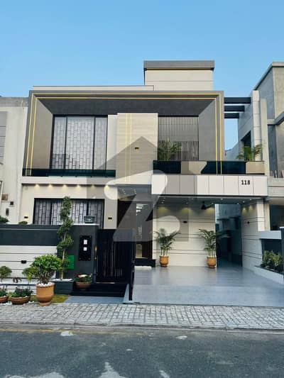 ڈی ایچ اے فیز 5 - بلاک ڈی فیز 5,ڈیفنس (ڈی ایچ اے),لاہور میں 4 کمروں کا 10 مرلہ مکان 1.95 لاکھ میں کرایہ پر دستیاب ہے۔