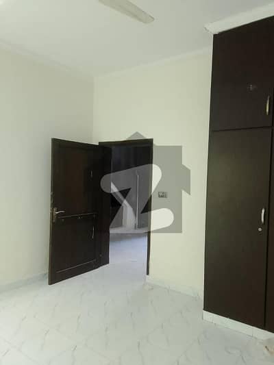 جوہر ٹاؤن فیز 2 جوہر ٹاؤن,لاہور میں 4 کمروں کا 5 مرلہ مکان 1.3 لاکھ میں کرایہ پر دستیاب ہے۔ جوہر ٹاؤن فیز 2 جوہر ٹاؤن,لاہور میں 4 کمروں کا 5 مرلہ مکان 1.3 لاکھ میں کرایہ پر دستیاب ہے۔