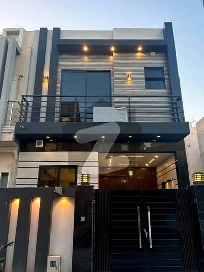 الکبیر ٹاؤن - فیز 2 الکبیر ٹاؤن,رائیونڈ روڈ,لاہور میں 3 کمروں کا 3 مرلہ مکان 1.27 کروڑ میں برائے فروخت۔