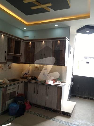 فیڈرل بی ایریا ۔ بلاک 19 فیڈرل بی ایریا,کراچی میں 1 کمرے کا 2 مرلہ بالائی پورشن 40.0 لاکھ میں برائے فروخت۔