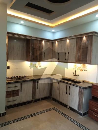 فیڈرل بی ایریا ۔ بلاک 19 فیڈرل بی ایریا,کراچی میں 2 کمروں کا 3 مرلہ بالائی پورشن 60.0 لاکھ میں برائے فروخت۔