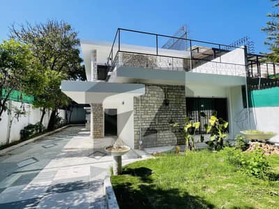 ایف ۔ 7 اسلام آباد میں 4 کمروں کا 1 کنال مکان 5.5 لاکھ میں کرایہ پر دستیاب ہے۔