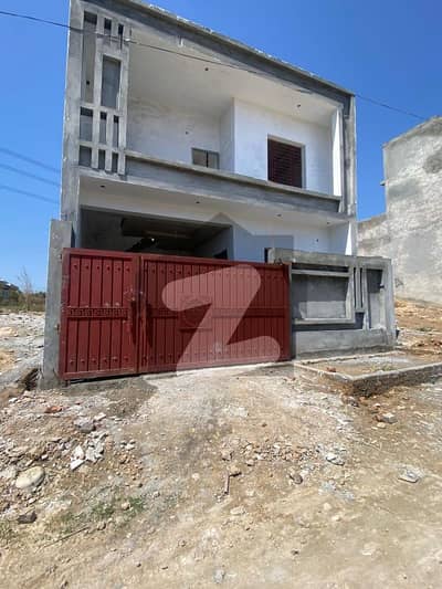 نیو سٹی فیز 2 - بلاک آئی نیو سٹی فیز 2,نیو سٹی,واہ میں 3 کمروں کا 5 مرلہ مکان 1.35 کروڑ میں برائے فروخت۔