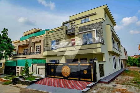 جی ۔ 13/3 جی ۔ 13,اسلام آباد میں 6 کمروں کا 10 مرلہ مکان 8.95 کروڑ میں برائے فروخت۔