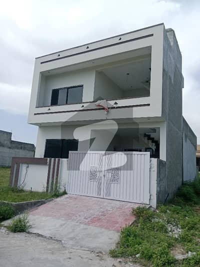 یونیورسٹی ٹاؤن اسلام آباد میں 3 کمروں کا 5 مرلہ مکان 1.2 کروڑ میں برائے فروخت۔