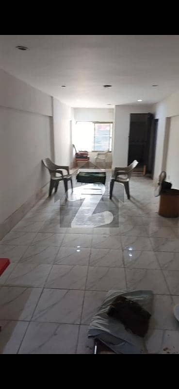 صدر ٹاؤن کراچی میں 11 مرلہ Studio دکان 6.0 کروڑ میں برائے فروخت۔