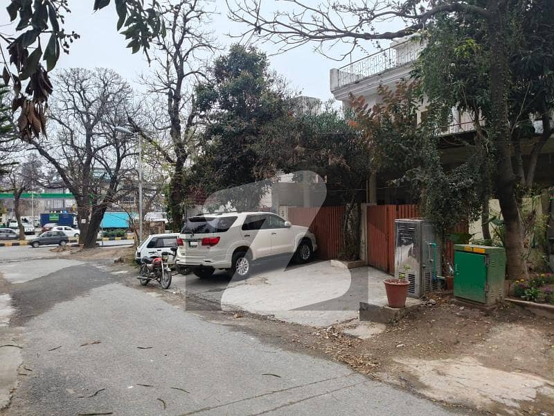 جی ۔ 6/2 جی ۔ 6,اسلام آباد میں 4 کمروں کا 11 مرلہ مکان 10.5 کروڑ میں برائے فروخت۔ جی ۔ 6/2 جی ۔ 6,اسلام آباد میں 4 کمروں کا 11 مرلہ مکان 10.5 کروڑ میں برائے فروخت۔